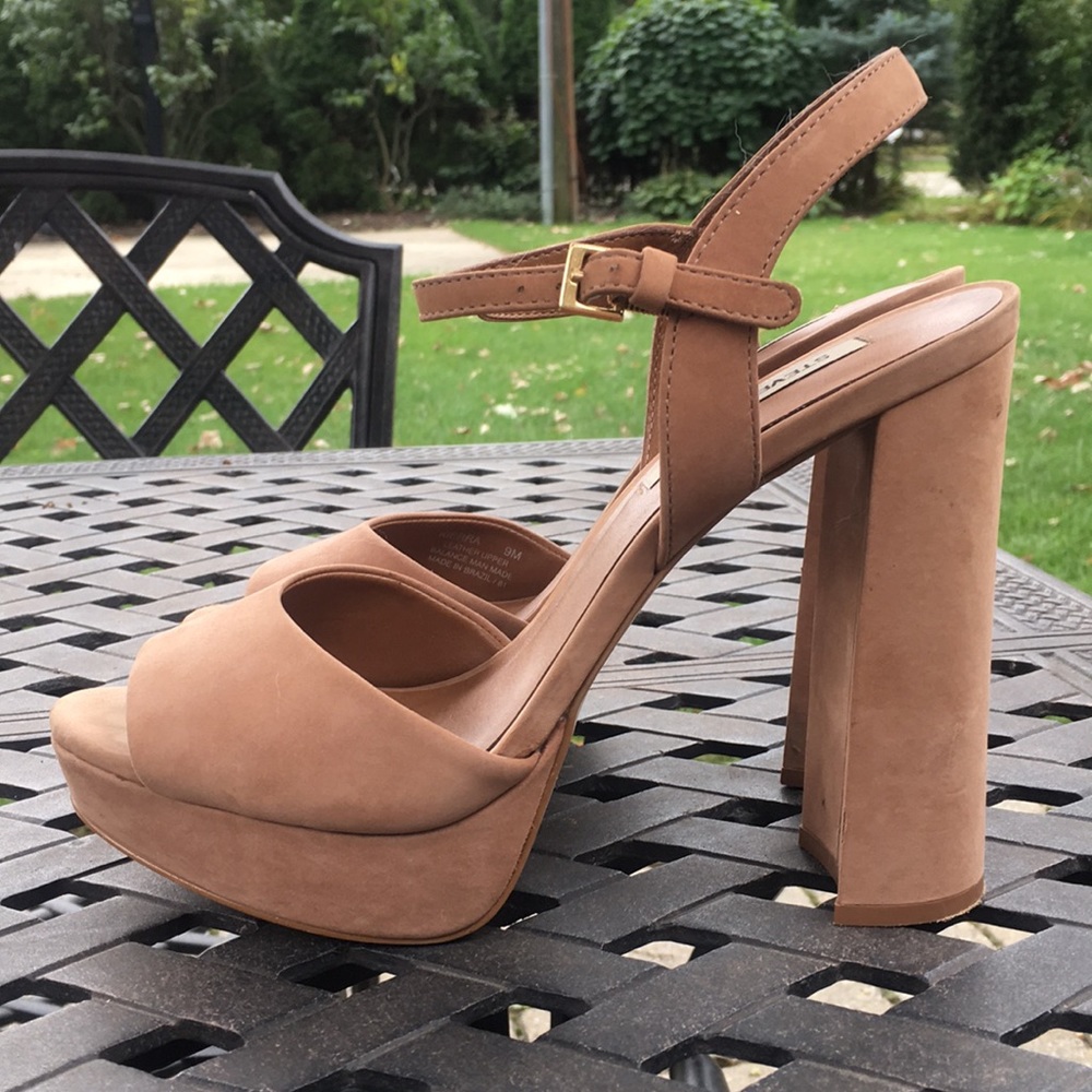 Steve Madden Heel (Tan Suede)